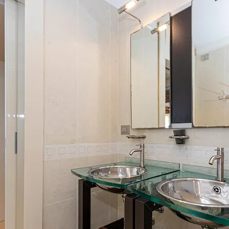 Ritter Apartment *
